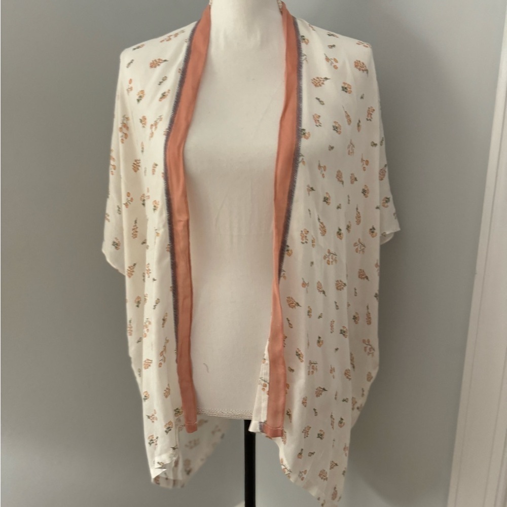 NWT LOFT kimono. Short sleeve, white w/pink flowers.  Size M/L